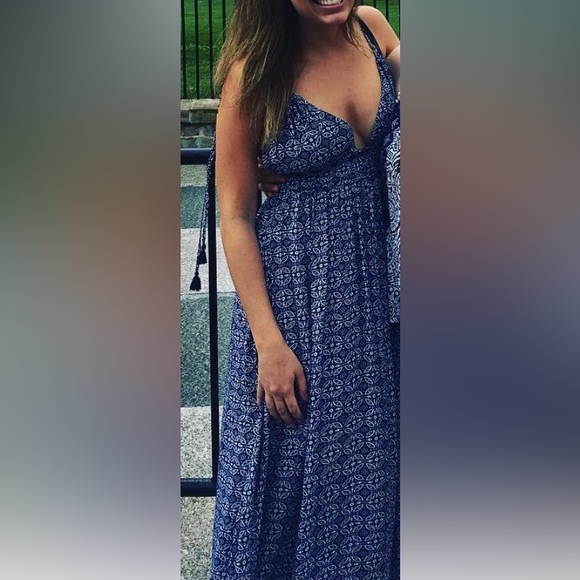 Lulus Dresses & Skirts - Lulu's Indigo and White Patterned Dress